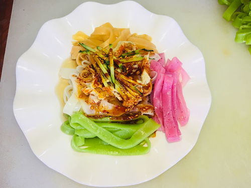 手工涼皮培訓(xùn)哪家好 正宗手工涼皮做法